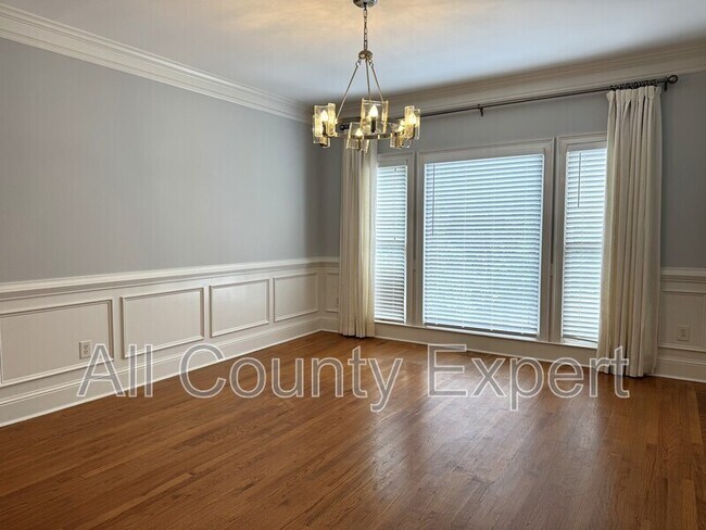Building Photo - 871 Lenox Ct NE