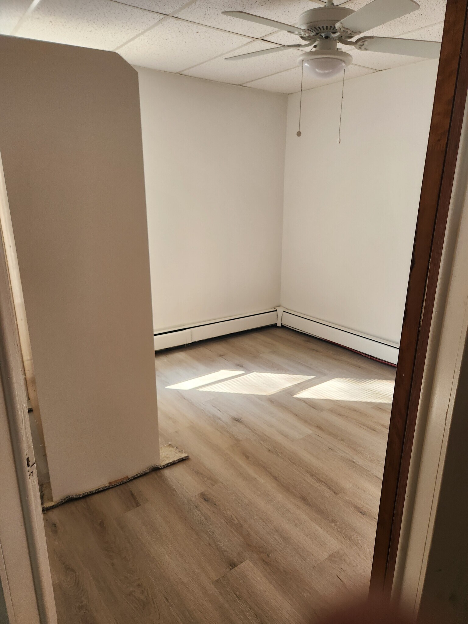 2nd Bedroom - 61 N Linwood Ave