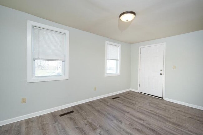 Building Photo - 114 Ida St