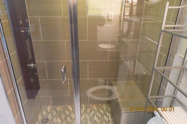 Building Photo - 1620 E Broad St