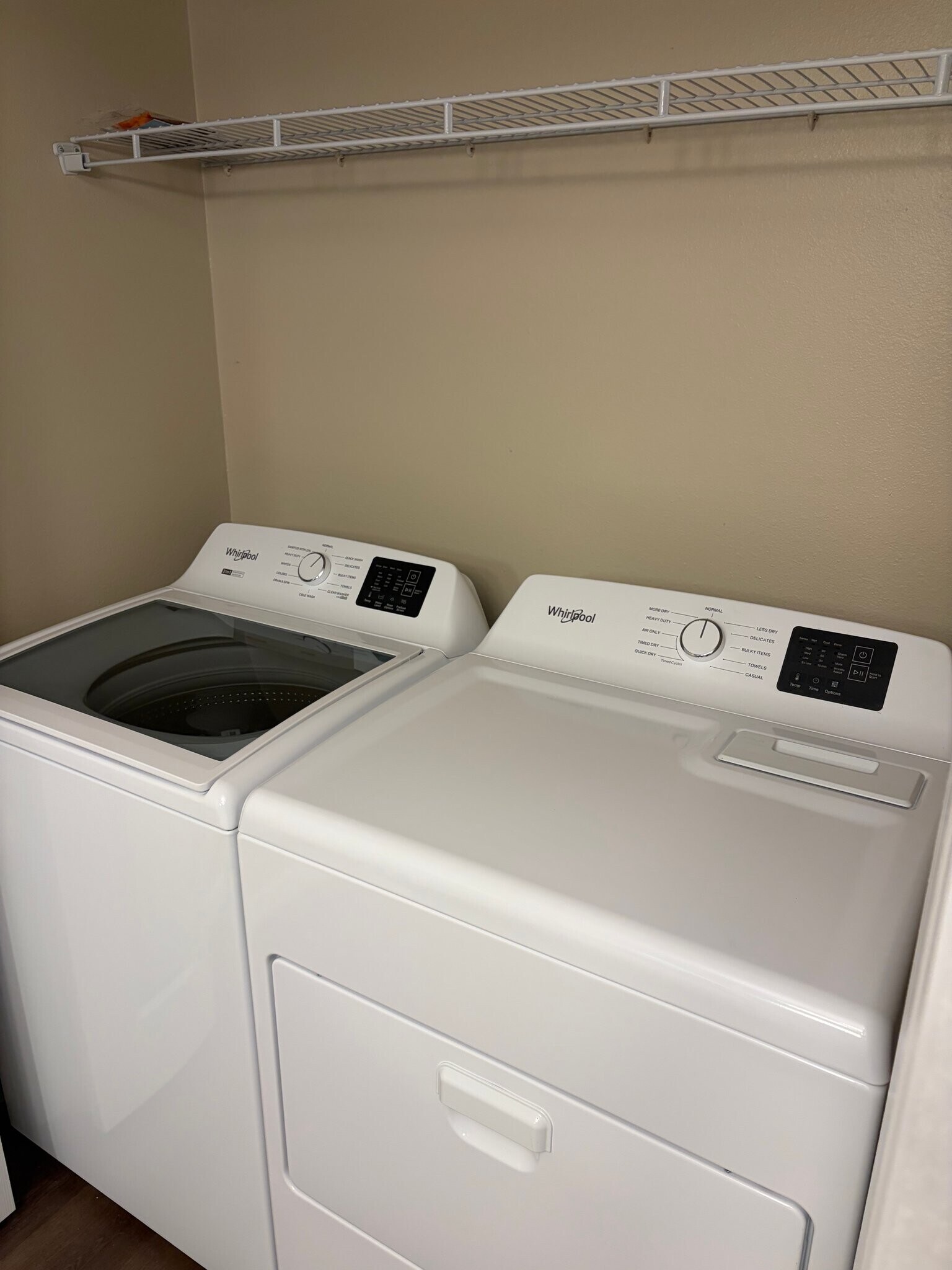 Building Photo - 1365 S Scenic Ave