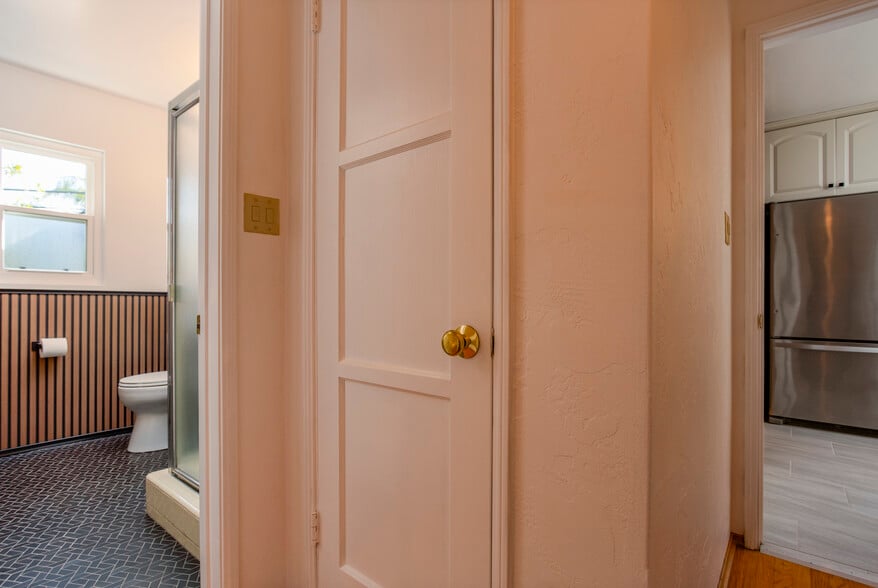 Building Photo - 634 Tarento Dr