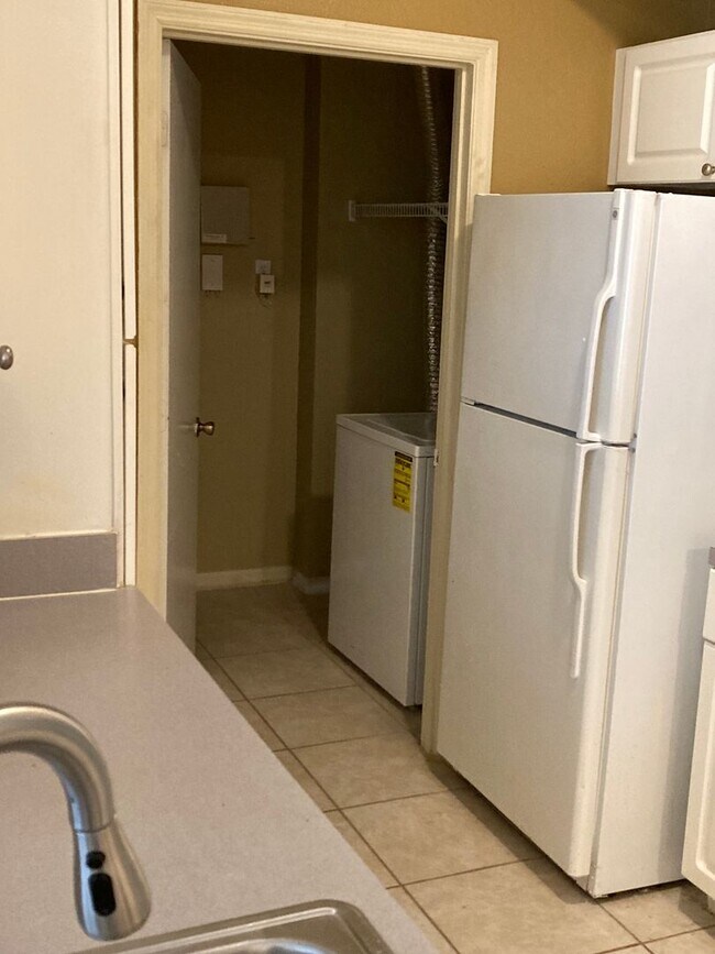 Building Photo - 5536-8111 Metrowest Blvd., Orlando https://www.propertypanorama.com/instaview/stellar/S5136656