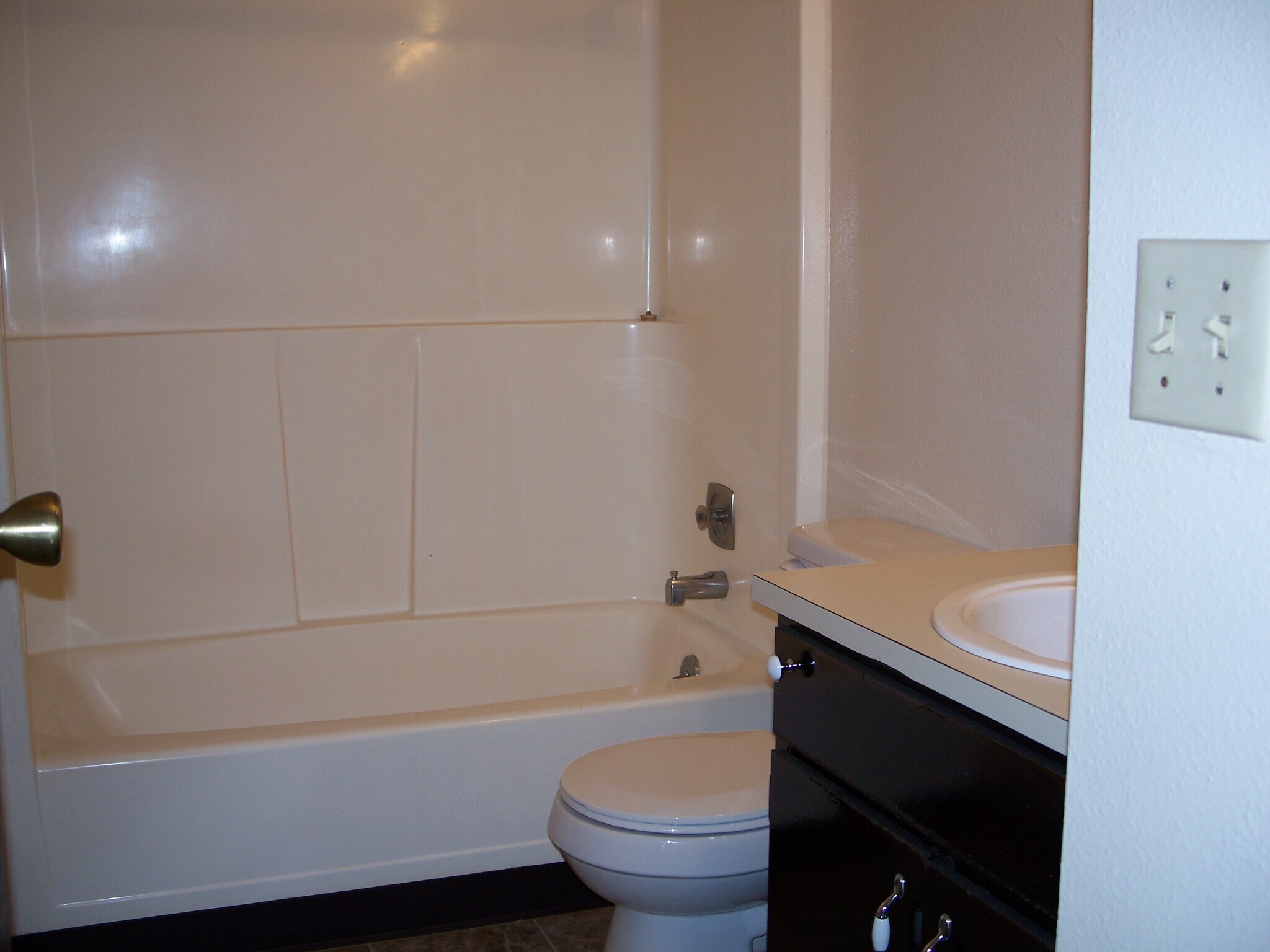 Building Photo - 11020 122nd St E