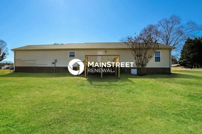 Building Photo - 101 St Martins Ln