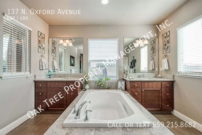 Building Photo - 137 N Oxford Ave