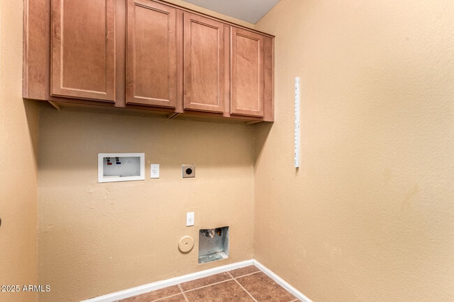 Building Photo - 29604 N Balmoral Pl