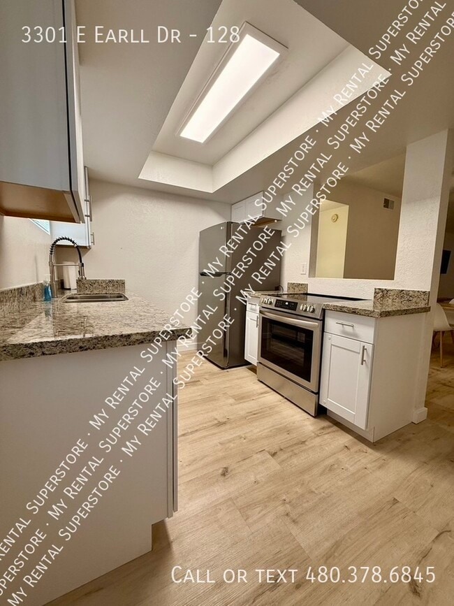 Building Photo - 3301 E Earll Dr