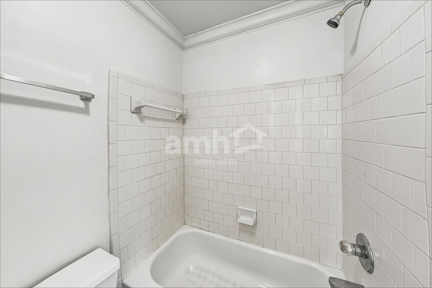Building Photo - 1296 Crown Terrace
