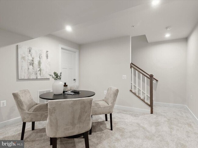 Building Photo - 4738 Naples Ave