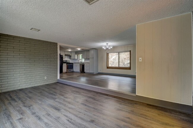 Building Photo - Nature at Your Back Door in this 3 Bedroom...