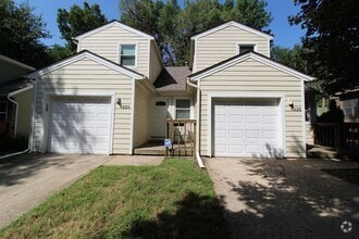 Building Photo - 2 Bedroom 1 Bath Duplex in the Westport Area