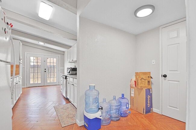 Building Photo - 2007 68th St