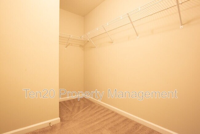Building Photo - 7272 Sorrel Dr