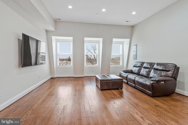 Building Photo - 1620 Massachusetts Ave SE