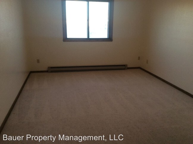 Building Photo - 671 24th St W