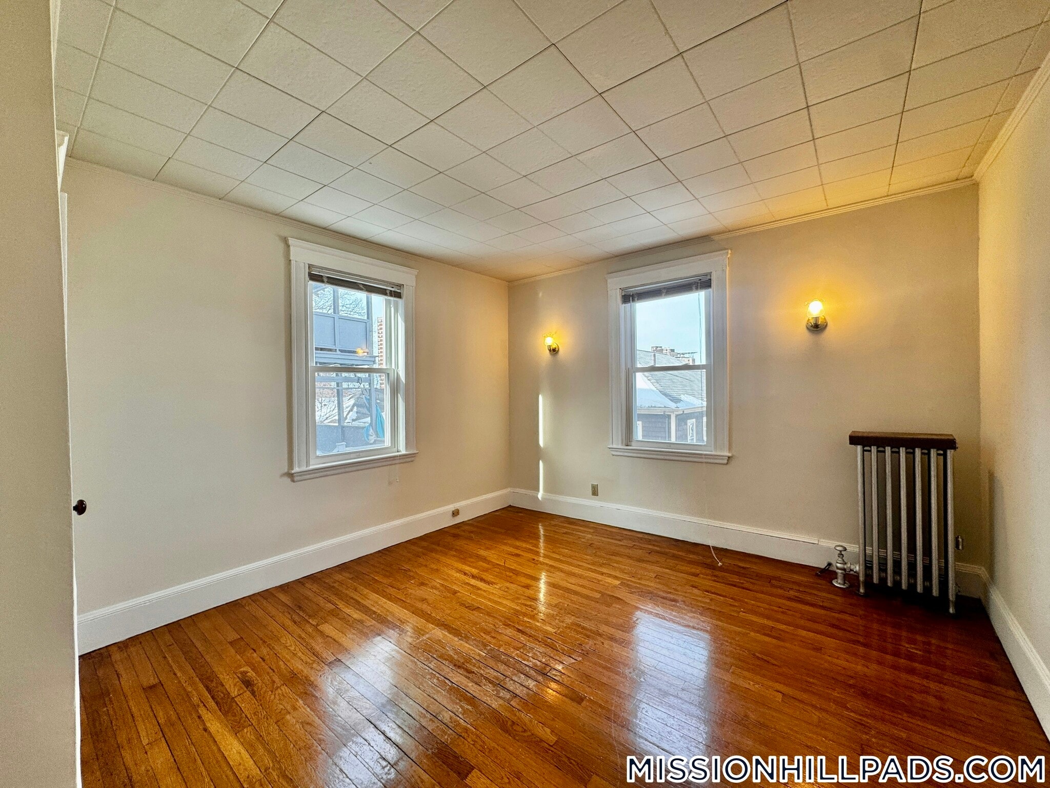 Building Photo - 155-157 Hillside St.