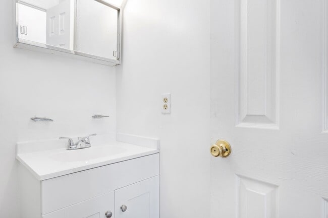 Building Photo - Adorable 3 Bedroom Ranch In Durham