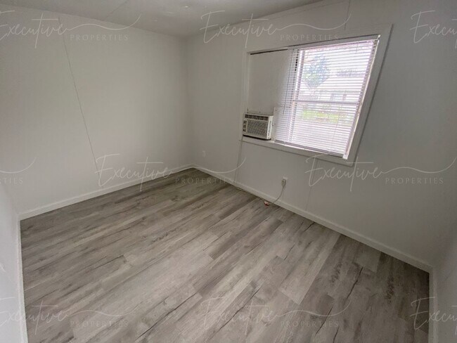 Building Photo - Recently Remodeled 3-Bed Mobile Home in Sulphur