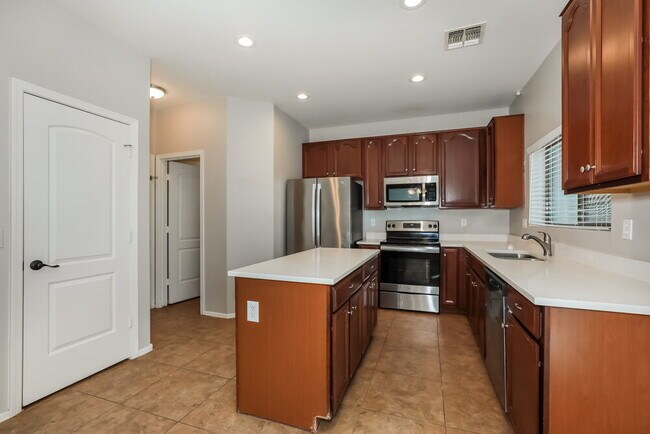 Building Photo - 30783 N Karen Ave