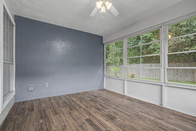 Building Photo - 1850 Newman Ln