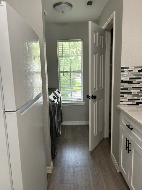 Building Photo - 1112 Christopher Ave