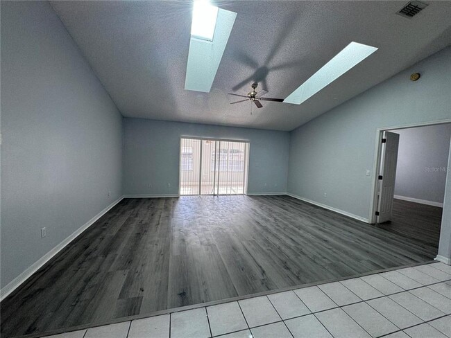 Building Photo - 11530 Kenley Cir