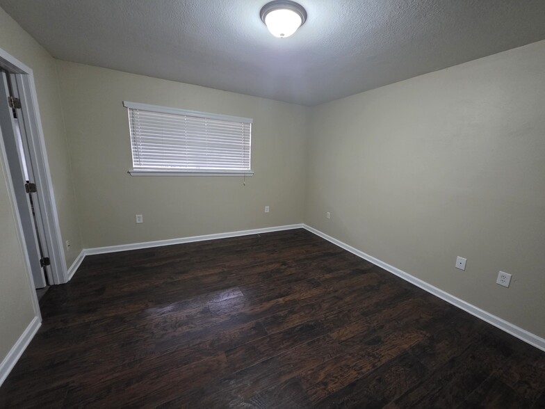 Building Photo - 5219 Goodland Dr