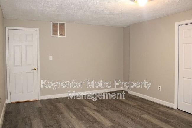 Building Photo - 1614 Albert Dr