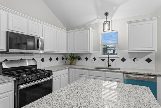 Building Photo - 9606 Babbling Spring Ct