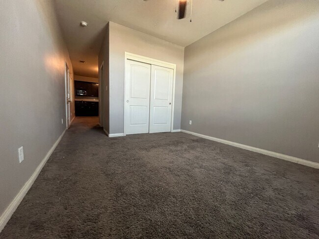 Building Photo - 1506 Platea St