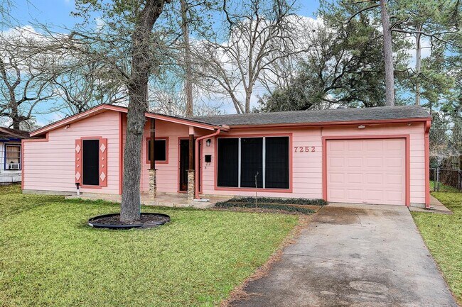 Building Photo - 7252 Parker Rd