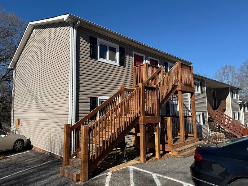 Building Photo - 1326 N Frye Ave