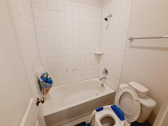 Building Photo - 4315 Hood Park Dr
