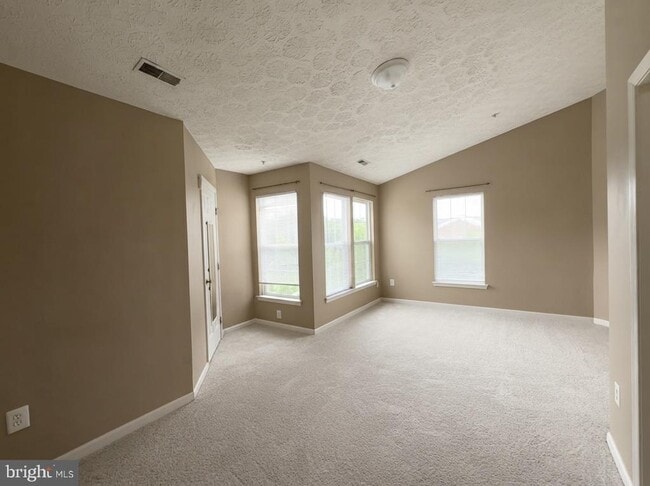 Building Photo - 9746 Harvester Cir