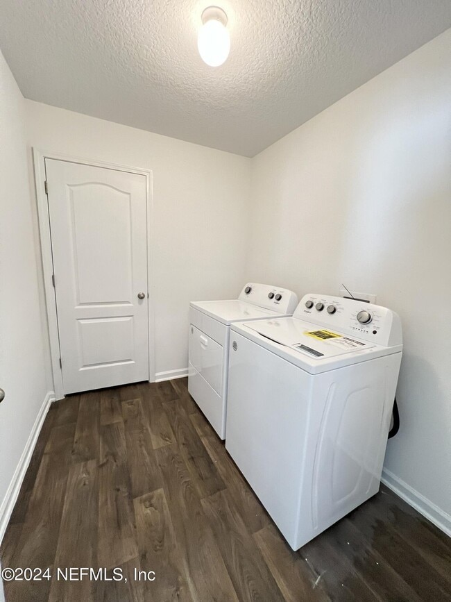 Building Photo - 73 Mula Ct