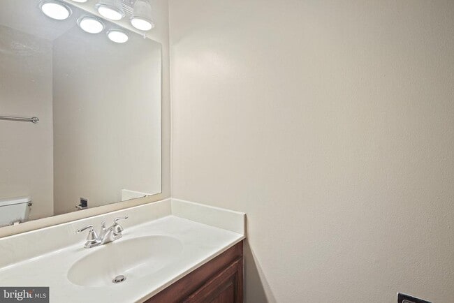 Building Photo - 20657 Anndyke Way