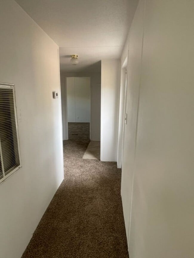 Building Photo - Price Reduction on this 2 Bedroom on Nice ...