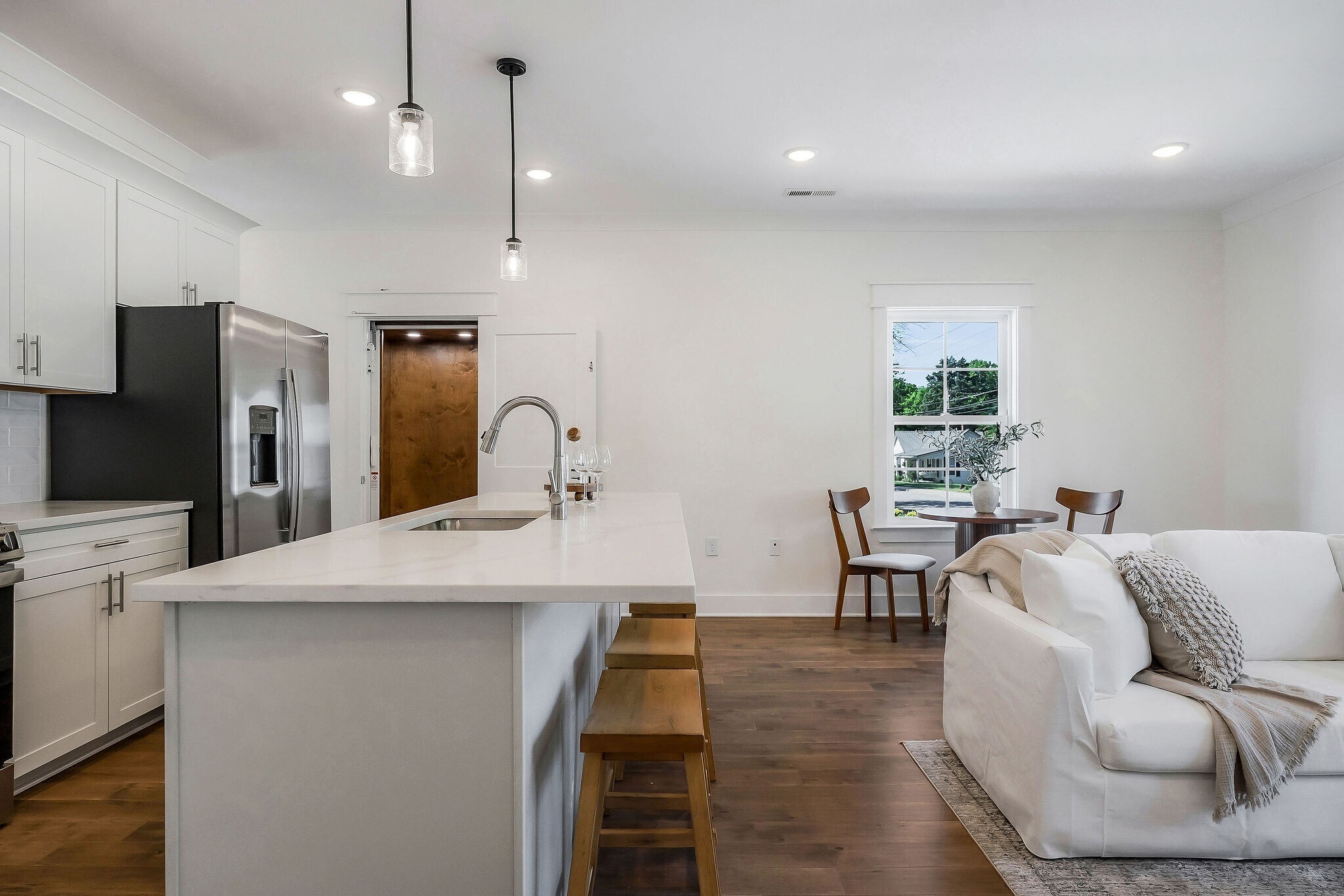 Building Photo - 207 S High St