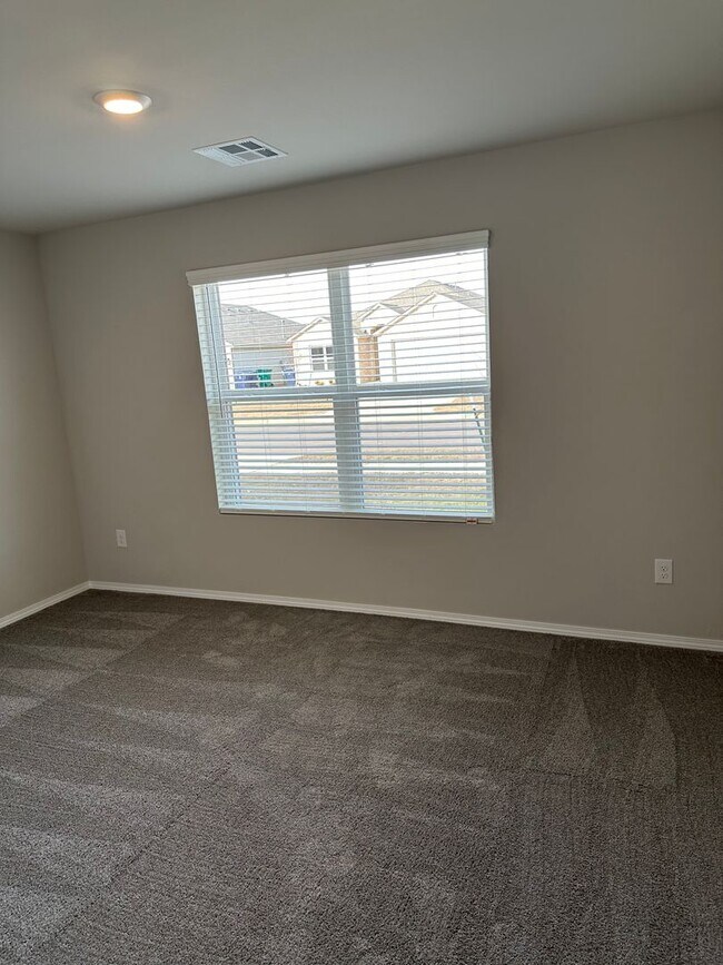 Building Photo - Make Morgan Glen Home! Preleasing This Three-Bedroom, Two-Bath Beauty Now