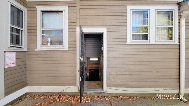 Building Photo - 514 S Boylan Ave