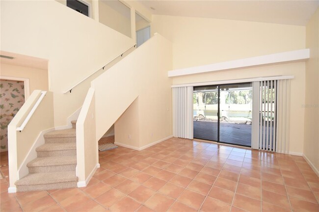 Building Photo - 74 Lake Forest Pl