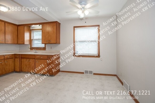 Building Photo - 23880 Devoe Ave