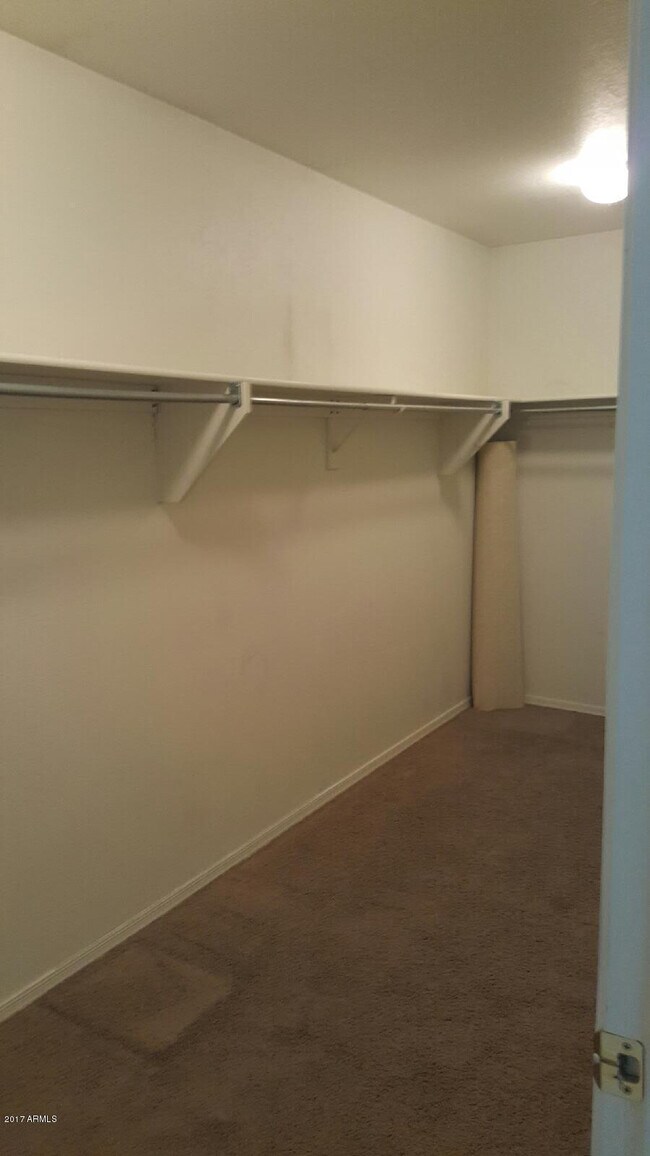 Building Photo - 13555 W Watson Ln