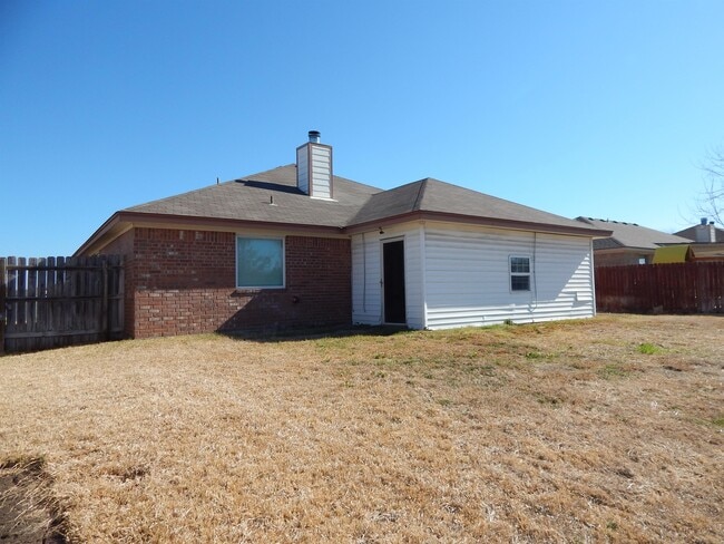 Building Photo - 106 Cedar Ridge Dr