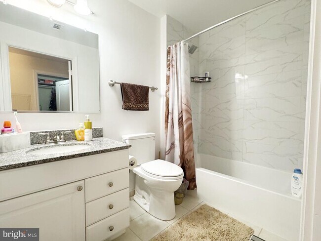 Building Photo - 3650 S Glebe Rd