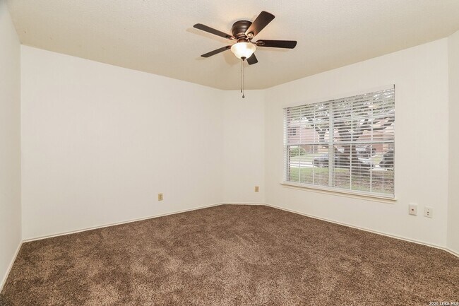 Building Photo - 11926 Auburn Brook