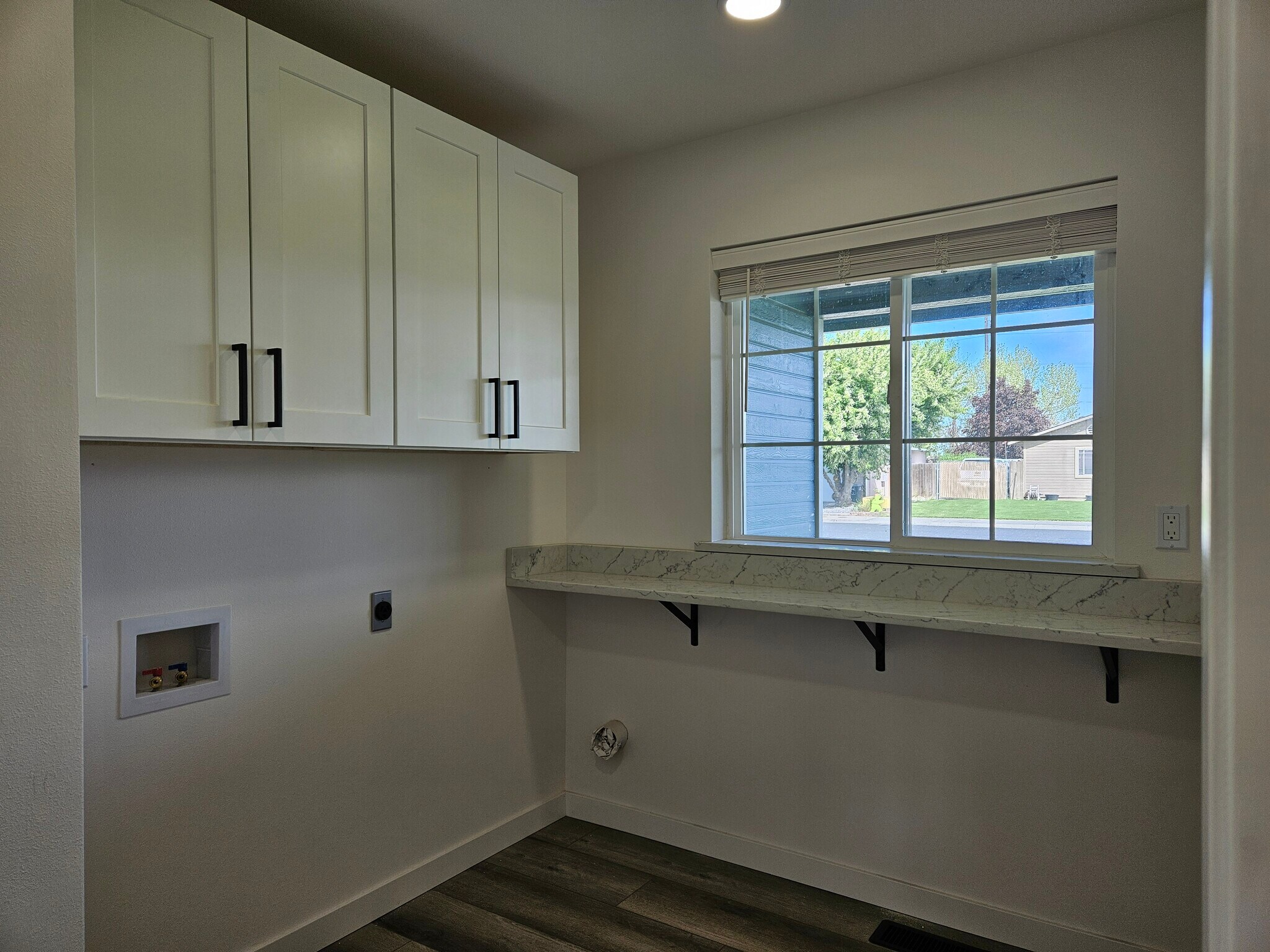 Building Photo - 2214 Claremont Ct