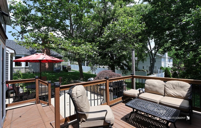 Building Photo - 1221 Creekside Dr