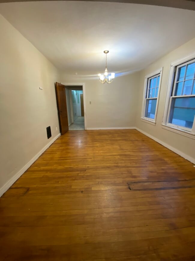 Building Photo - 1008 Lamb St